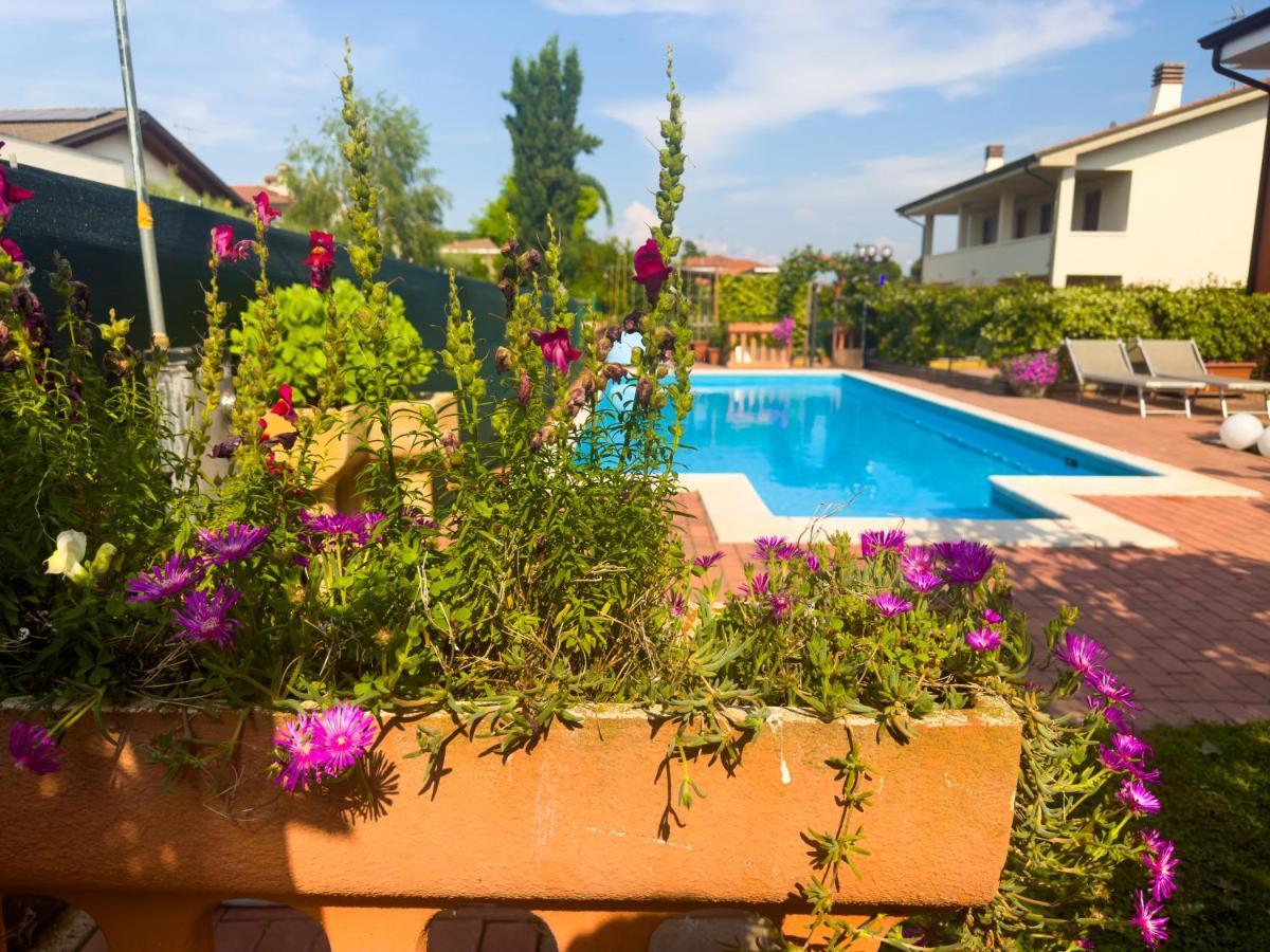 Hotel Casa Fanny Castelnuovo del Garda Exterior foto